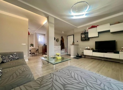 Foto Appartamento a Collesalvetti Vicarello di 105 m² con 5 locali