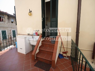 Foto Appartamento a Lucca Piazza Napoleone - San Michele di 40 m²