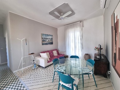 Foto Appartamento a Viareggio Centro di 86 m² con 4 locali in vendita