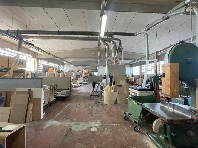 Foto Capannone industriale a Casciana Terme Lari di 2200 m² con 2 locali