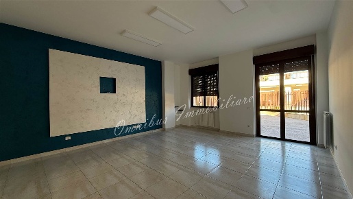 Foto Ufficio a Foggia Macchia Gialla - Ordona Sud di 105 m² con 3 locali