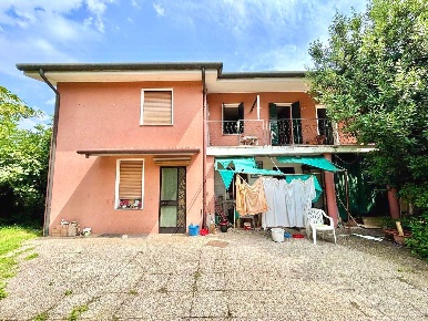 Foto Casa indipendente in Via del Giansero 37, Noale di 440 m² in vendita