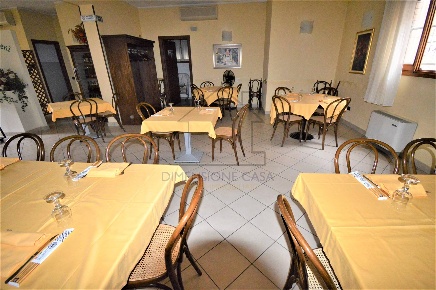 Foto Ristorante in Via Anna Frank 41, Carpi Remesina - Pezzana di 230 m²