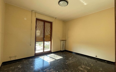 Foto Appartamento in via Trento, Tortona Centro di 101 m² con 6 locali