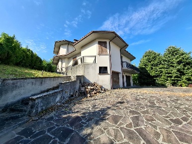 Foto Villa unifamiliare a Ponte dell'Olio Cassano di 396 m² con 5 locali