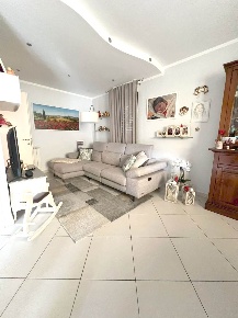 Foto Appartamento a Massarosa Massarosa Paese di 80 m² con 5 locali