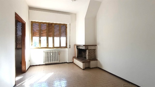 Foto Appartamento a Pistoia Capostrada di 116 m² con 5 locali in affitto