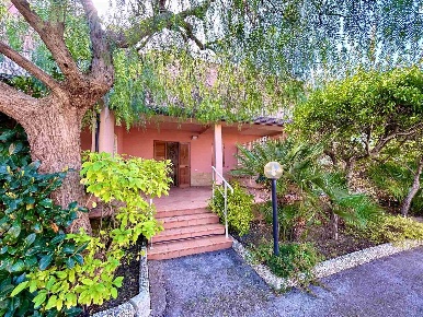 Foto Villa a schiera in via Valdemone, Pollina di 90 m² con 5 locali