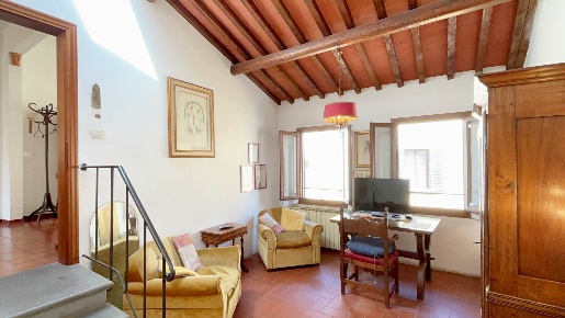 Foto Appartamento a Firenze San Niccolò di 90 m² con 5 locali in vendita