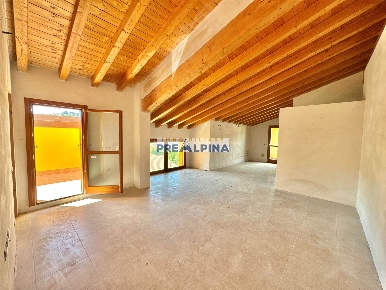 Foto Attico in Via Giovanni mele, Leffe di 116 m² con 3 locali in vendita