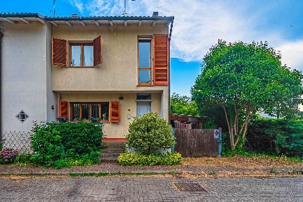 Foto Casa indipendente a Borgo San Lorenzo Centro di 240 m² con 6 locali