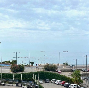 Foto Appartamento a Salerno Torrione di 130 m² con 4 locali in vendita