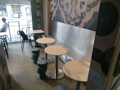 Foto Bar a Milano Bocconi di 60 m² con 2 locali in vendita