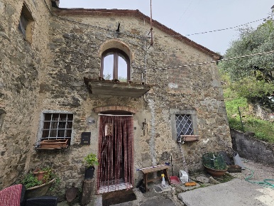 Foto Casa indipendente in Via Di Marcianina 20, Pistoia di 150 m²