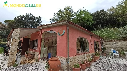 Foto Casa indipendente in strada di valle cupa, Palombara Sabina di 95 m²