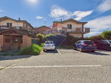 Foto Appartamento in Via Manzoni, Lardirago di 115 m² con 3 locali