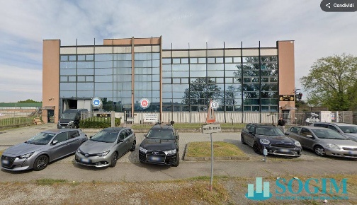 Foto Capannone industriale in via dei Lavoratori, Buccinasco di 600 m²