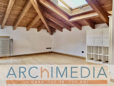 Foto Appartamento in Viale Trieste, Malnate di 50 m² con 2 locali