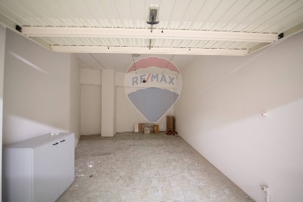 Foto Box in via tommasi, Chiaravalle Centro di 21 m² con 1 locali