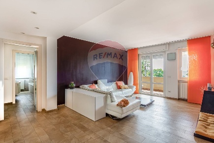 Foto Appartamento in via Carlo Frattini, Varese Casbeno di 110 m²