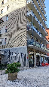 Foto Negozio in Via Carlo Antonio Carlone, Milano Bande Nere di 24 m²