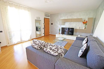 Foto Appartamento in via locatelli, Calcinate di 135 m² con 3 locali