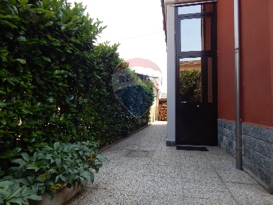 Foto Appartamento in Via Bergognone, Certosa di Pavia Torre Del Mangano