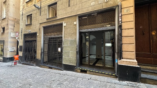 Foto Locale commerciale in Via Di Scurreria, Genova Caricamento di 80 m²