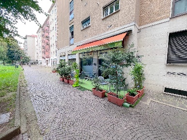 Foto Bar a Milano Dergano di 70 m² con 3 locali in vendita