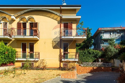 Foto Villa bifamiliare in Viale Lorenzo Bolano, Catania Ballo - Cibele