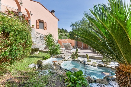 Foto Villa singola in Via provinciale per Poggio, Marciana di 82 m²