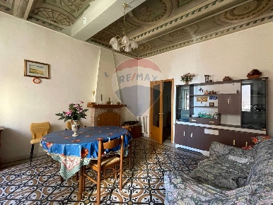 Foto Appartamento in Corso Mazzini, Arcevia Centro di 159 m² con 7 locali