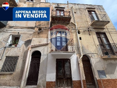 Foto Casa indipendente in Via Marina di Petrolo, Castellammare del Golfo