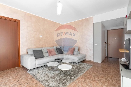 Foto Appartamento in via Victor Hugo, Rho Lucernate di 100 m² con 3 locali