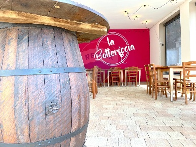 Foto Bar in Via Torino, Udine Vat - Paderno di 145 m² in vendita