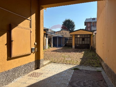 Foto Laboratorio in via Bellini, Busto Arsizio Ospedale di 500 m²