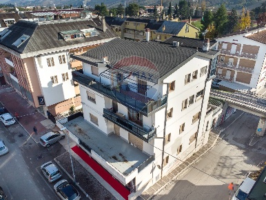 Foto Appartamento a Teramo Centro di 175 m² con 6 locali in vendita