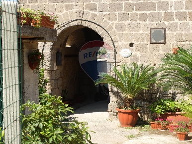 Foto Rustico in Contrada Cotugni, Sant'Agata de' Goti di 80 m² con 2 locali