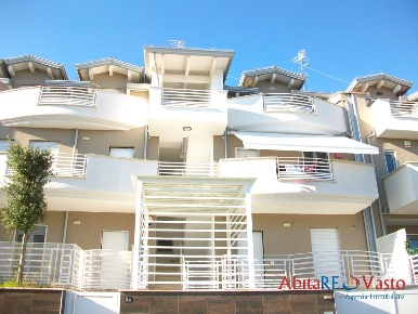 Foto Attico in Via Don Felice Piccirilli, Vasto di 105 m² con 3 locali