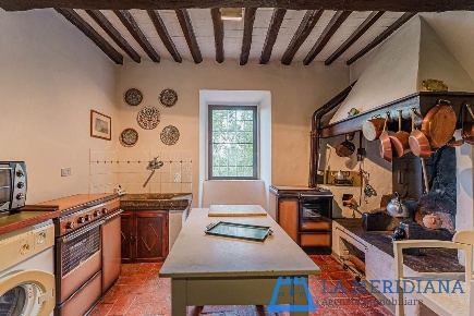 Foto Casa indipendente a Lamporecchio Centro di 200 m² con 5 locali