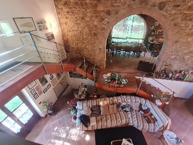 Foto Rustico a Monteriggioni di 200 m² con 8 locali in vendita