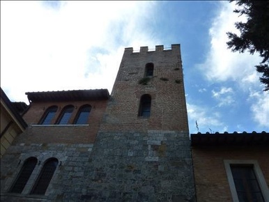 Foto Appartamento a Asciano di 1700 m² con 15 locali in vendita