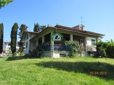 Foto Villa unifamiliare a Massa e Cozzile Margine Coperta Traversagna
