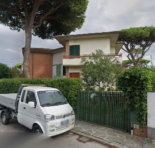 Foto Villa bifamiliare a Pietrasanta di 138 m² con 4 locali in vendita