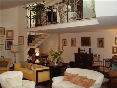 Foto Appartamento a Siena Provenzano di 240 m² con 9 locali in vendita