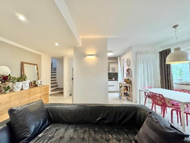 Foto Appartamento a Ponsacco Centro di 145 m² con 6 locali in vendita