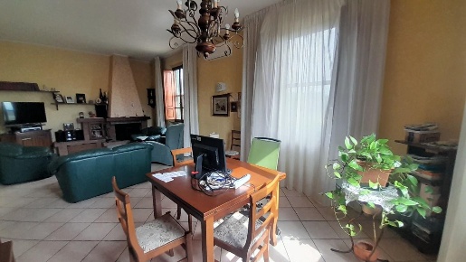 Foto Casa indipendente a Castelfranco di Sotto Orentano di 250 m²