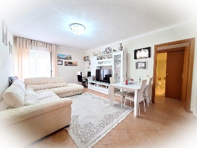 Foto Appartamento a Cascina Semicentro di 85 m² con 4 locali in vendita