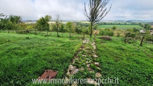 Foto Appartamento a Asciano di 100 m² con 5 locali in vendita