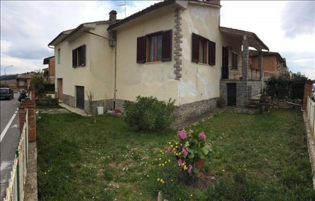 Foto Appartamento a Monteriggioni di 253 m² con 6 locali in vendita